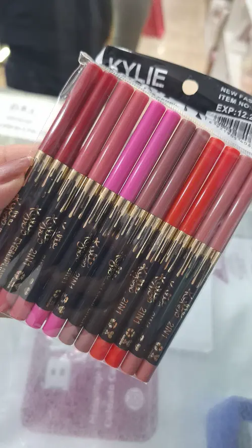 Delineador retráctil labios