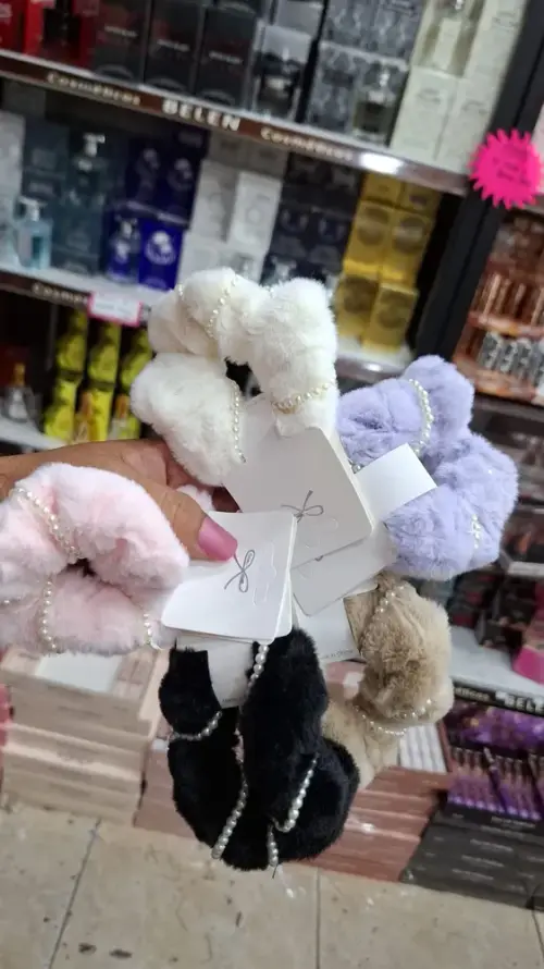 colero peluditos