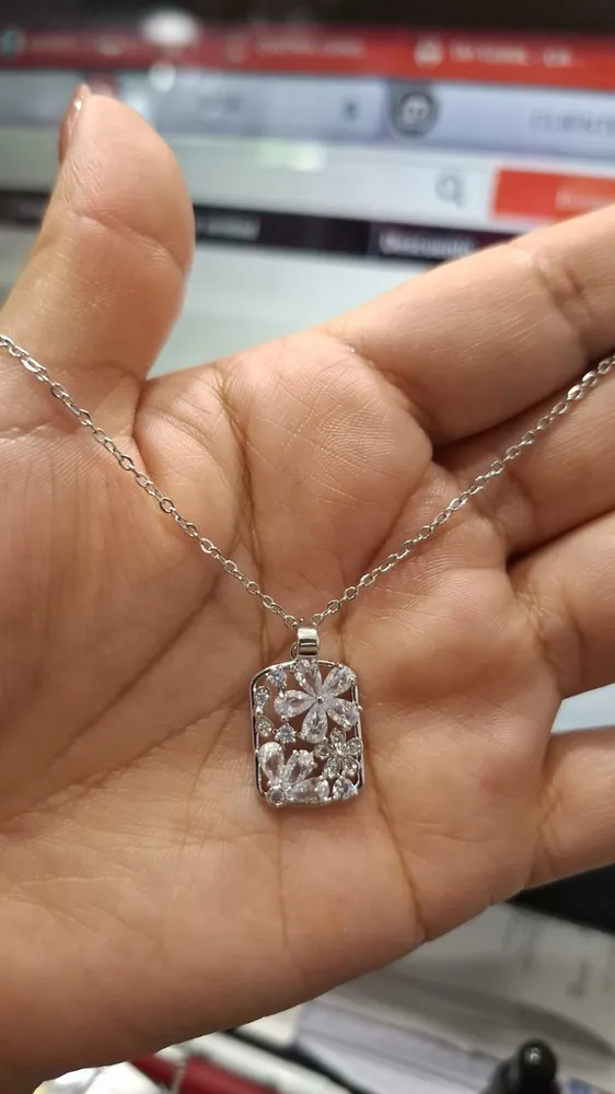 collar flores zirconia