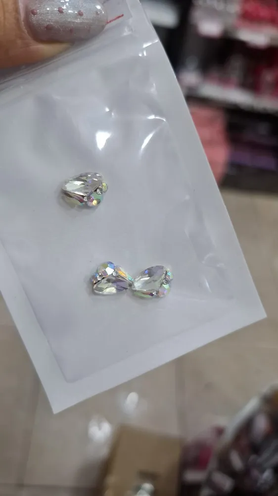 decoración para uñas con relieves