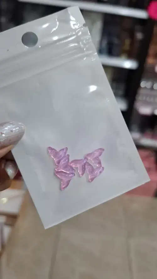 decoración para uñas en relieves