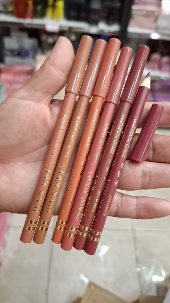 delineador de labios de larga duración