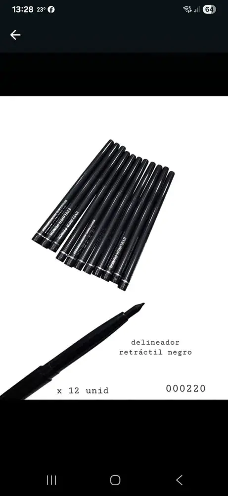 Delineador negro retráctil